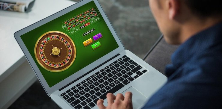 Tampilan antarmuka mobile domtoto yang modern dan mudah digunakan oleh pengguna Indonesia